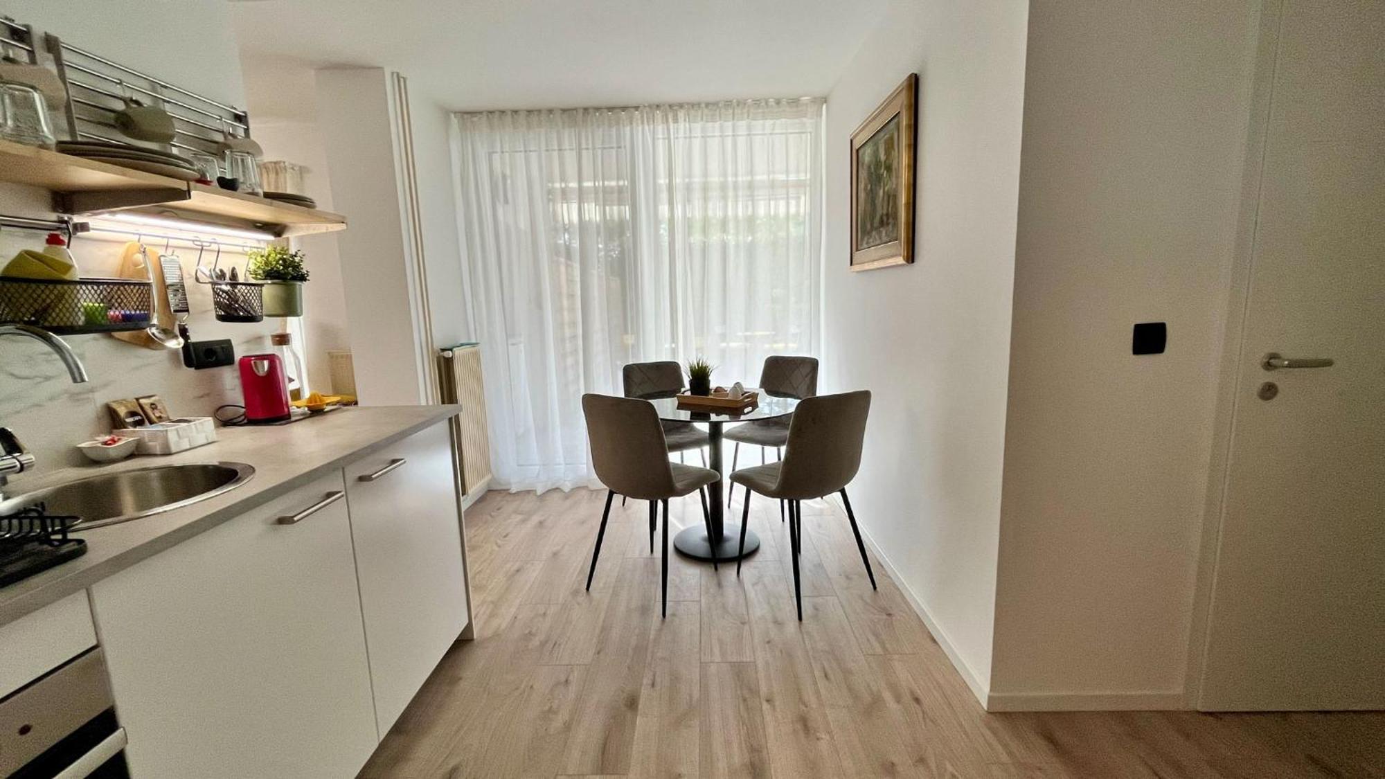 Mali Raj Apartamento Mengeš Exterior foto