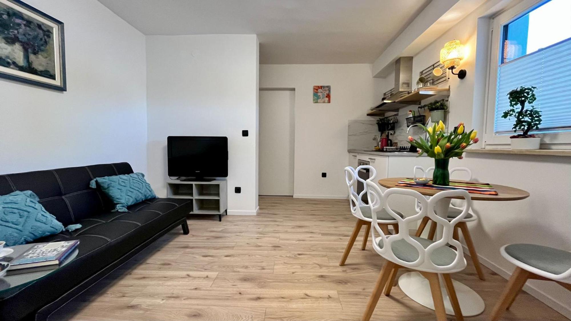 Mali Raj Apartamento Mengeš Exterior foto