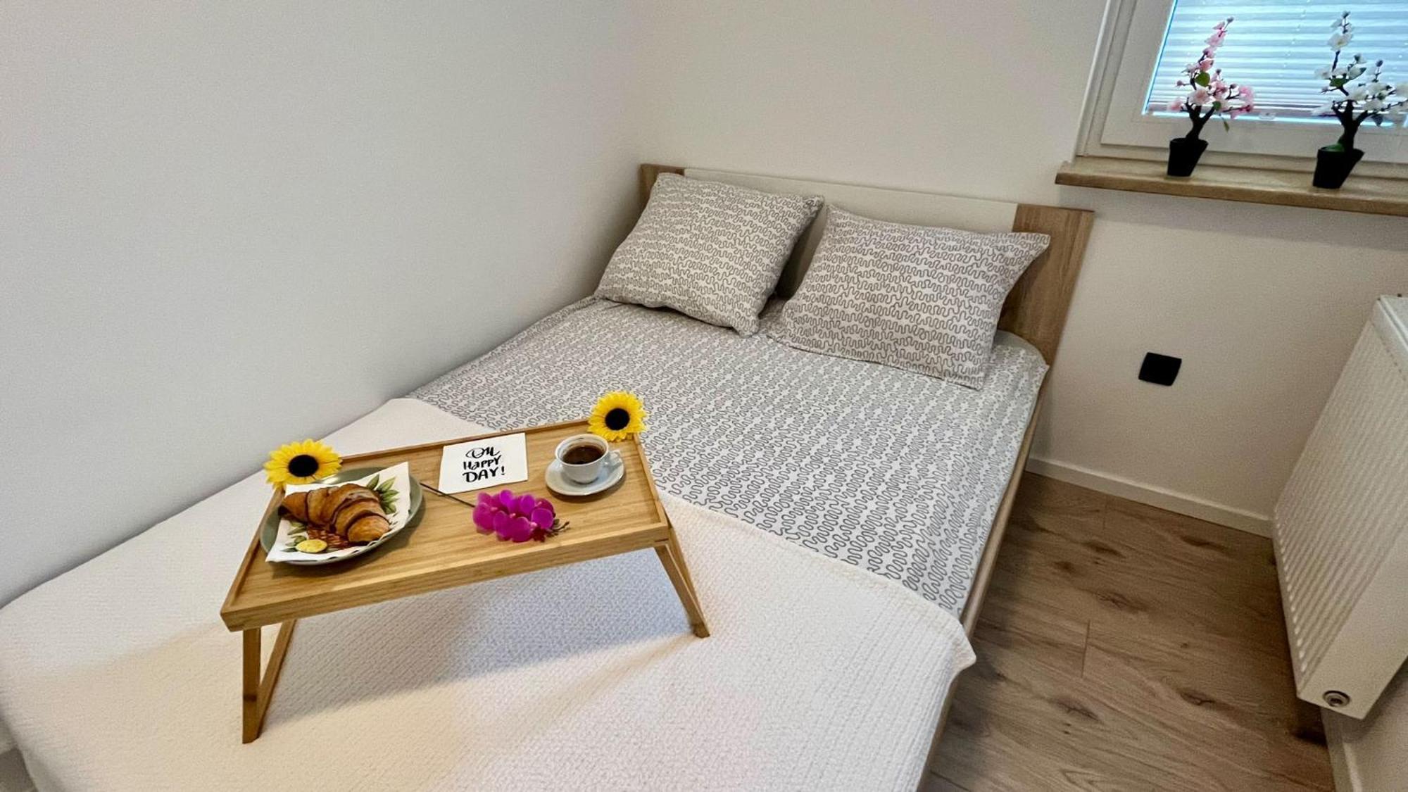 Mali Raj Apartamento Mengeš Exterior foto